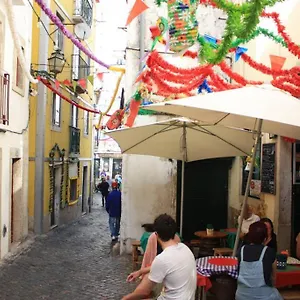 sweet-alfama-apartment.hotels-lisbon-portugal.com/