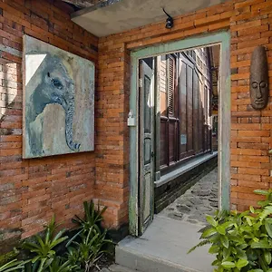 roshan-ubud-villa.ubudhotelsnow.com/