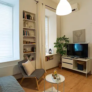 magica-cosy-apartment-in-the-heart-of-budapest.inbudapesthotels.com/